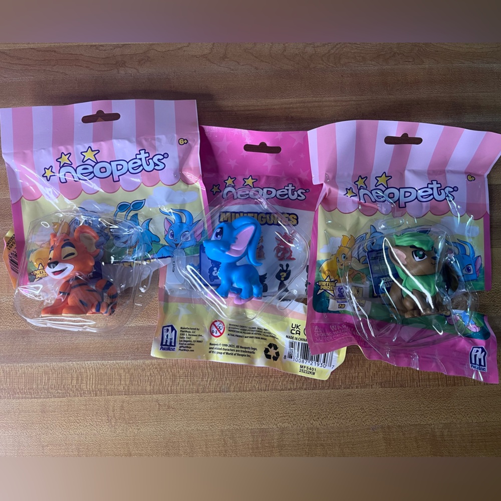 Neopets Blind Bag LOT